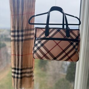 Burberry plaid shoulder bag with matching scarf